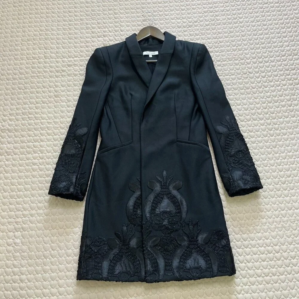 $759 NWOT Alexis Embroidered Women's Black Coat Size M - Picture 2 of 11